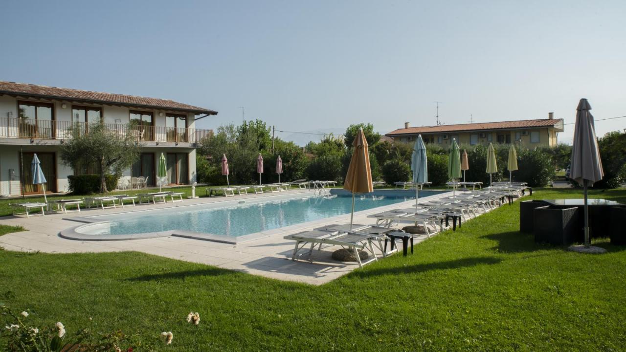 Residence Molino - Holiday Apartments Manerba del Garda Exterior photo