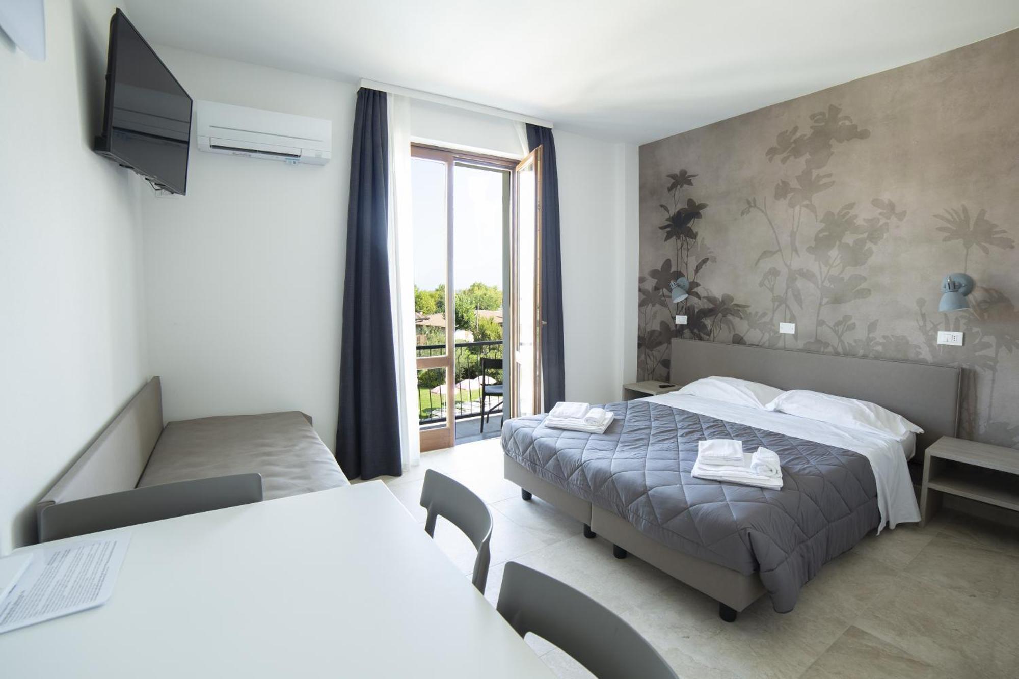 Residence Molino - Holiday Apartments Manerba del Garda Exterior photo