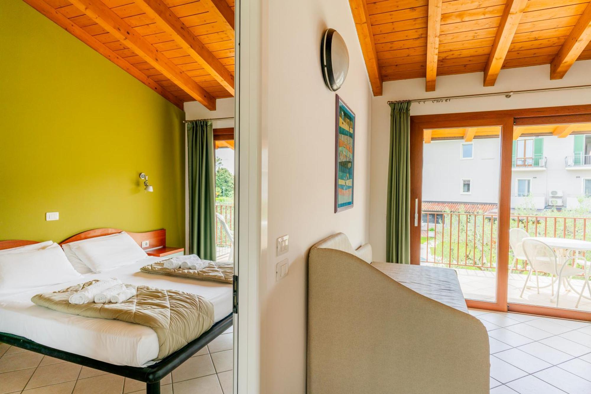 Residence Molino - Holiday Apartments Manerba del Garda Exterior photo