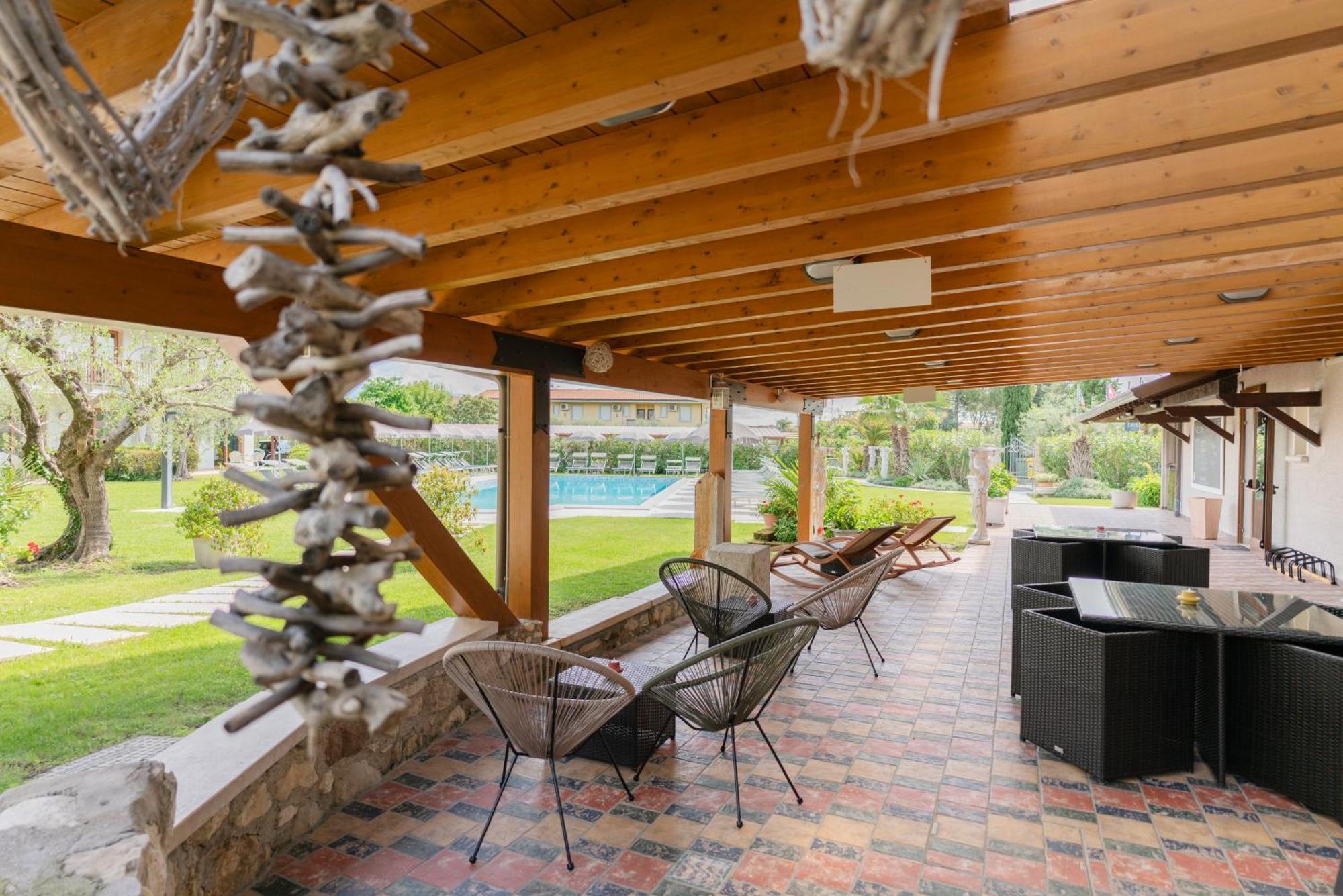 Residence Molino - Holiday Apartments Manerba del Garda Exterior photo